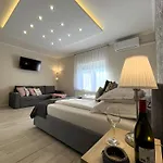 Milano Vendeghaz