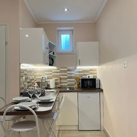 Milano Vendeghaz Апартаменты