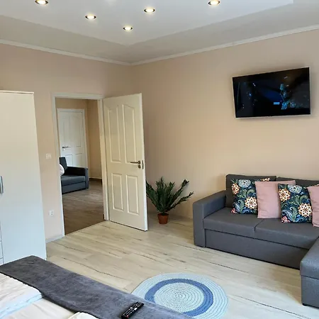 아파트 Milano Vendeghaz