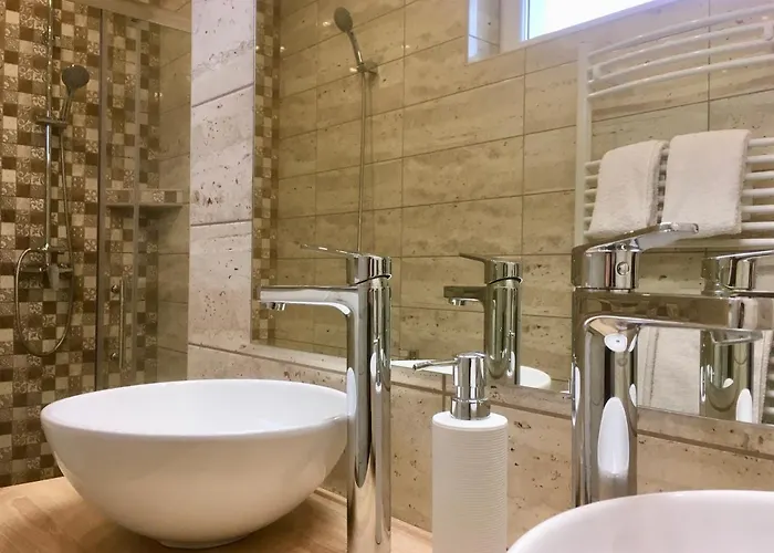 Milano Vendeghaz Apartament Bakonybél