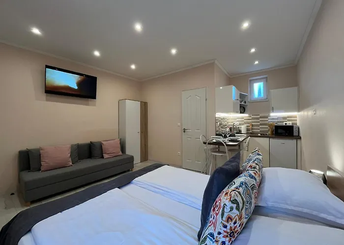 Milano Vendeghaz 아파트 *